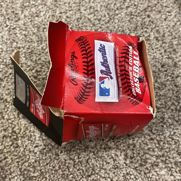 MATT BARNES SIGNED BASEBALL⚾️ - Picture 3 of 3